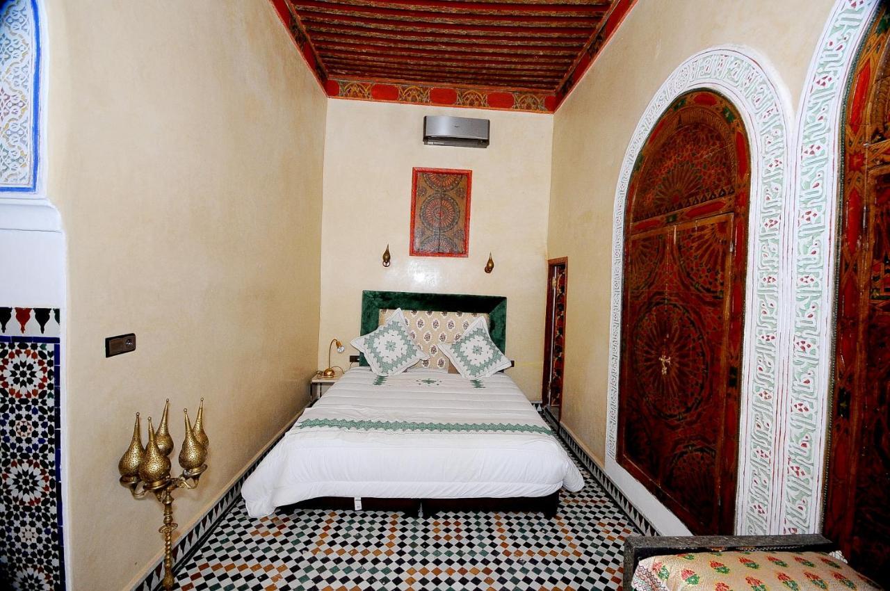 Riad Mama H&K Meknès Екстериор снимка
