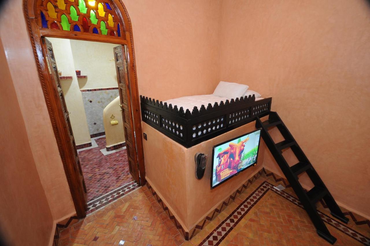 Riad Mama H&K Meknès Екстериор снимка