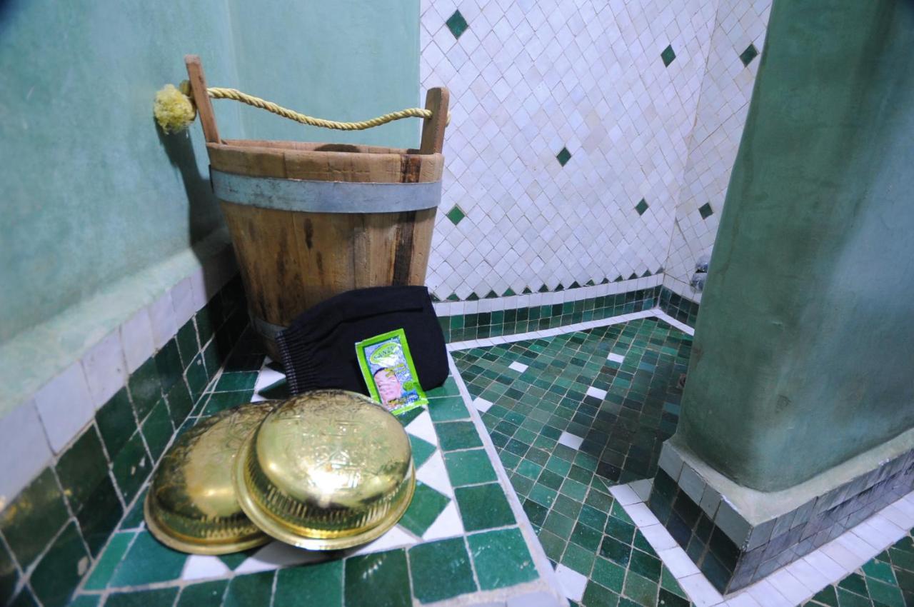 Riad Mama H&K Meknès Екстериор снимка