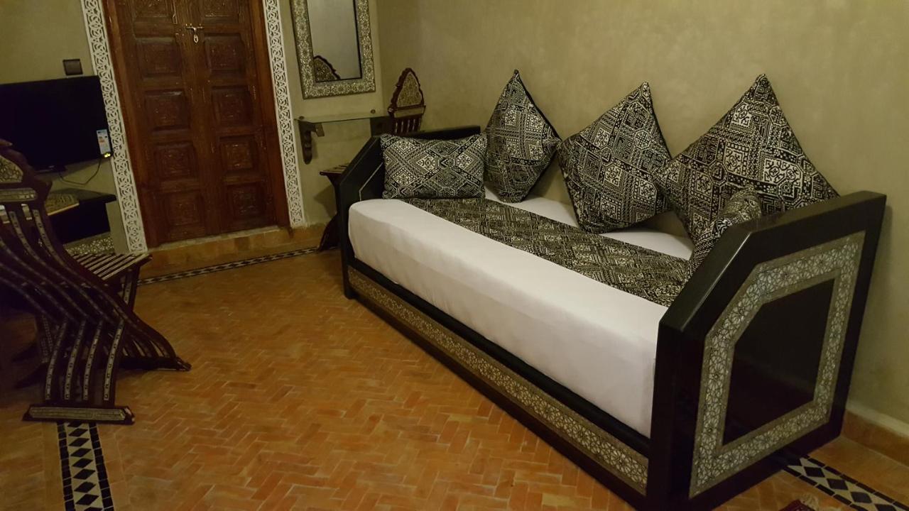 Riad Mama H&K Meknès Екстериор снимка